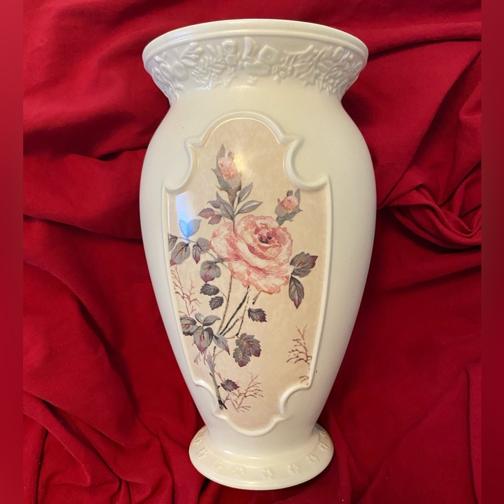 Cream Floral Ceramic Vase with Pink Rose Accent